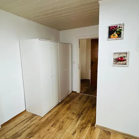 Komfortable 2-schlafzimmer-wohnung Fuer 4 Apartment Neheim-Husten